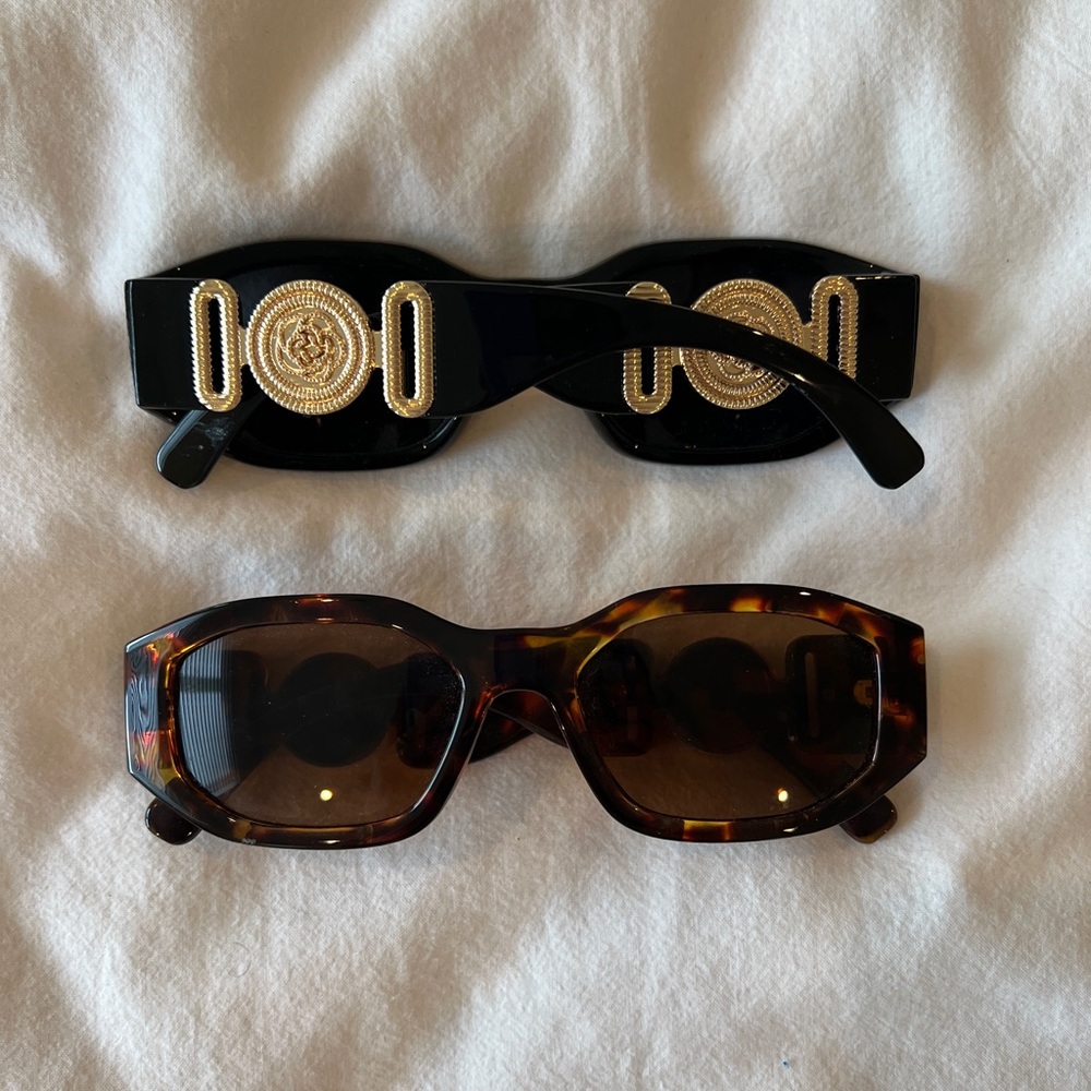 Sunglasses duo
